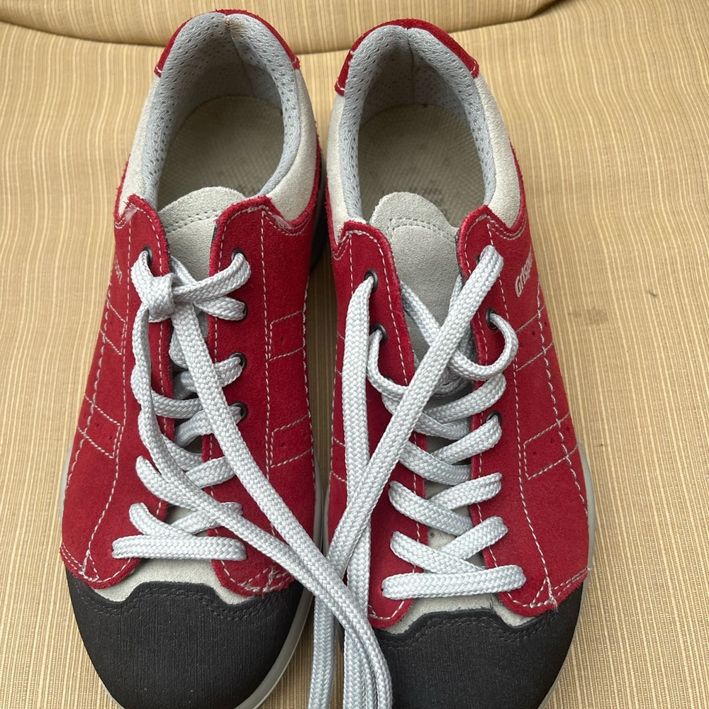 Vibram Red and Black Lace-Up Sneakers